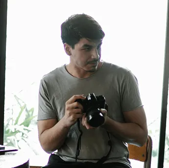 Uploaded selfie, before AI